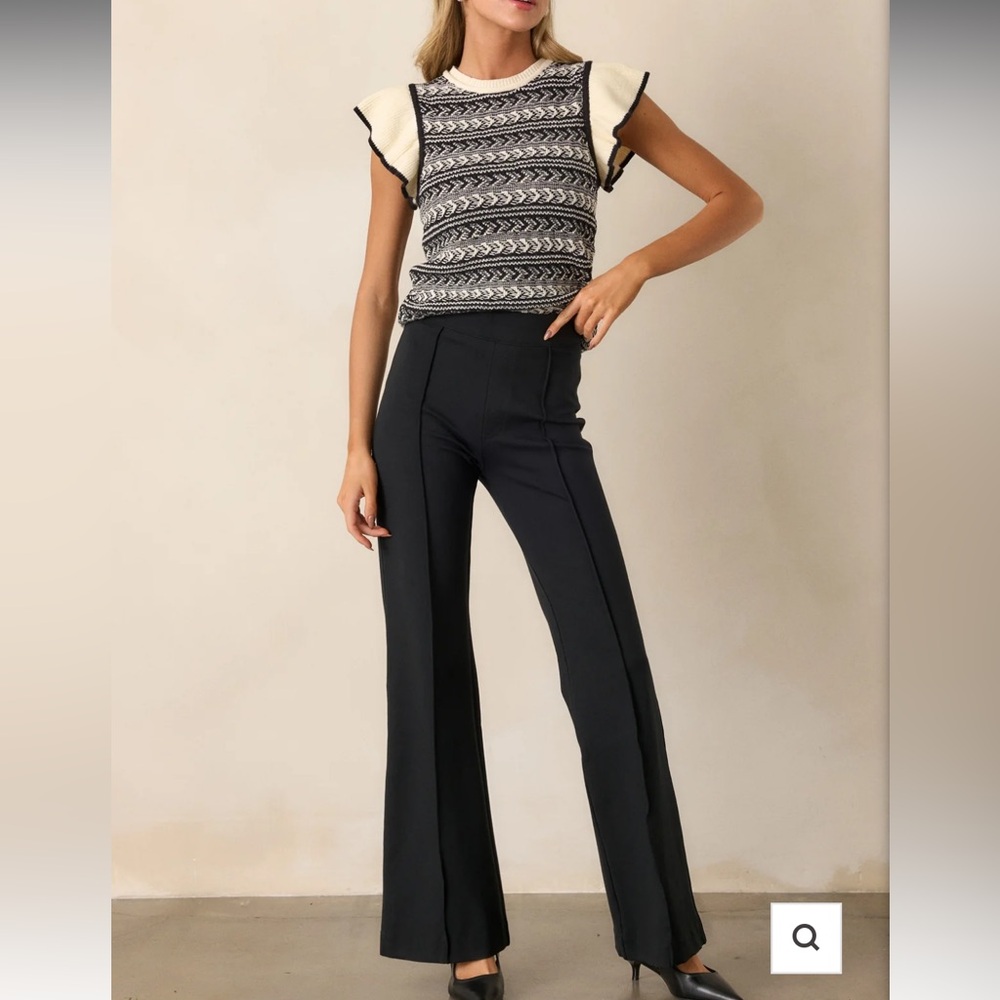 Calvin Klein 
Ponte Flared Fit capri Pants